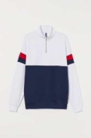 HM   Sweatshirt with a collar