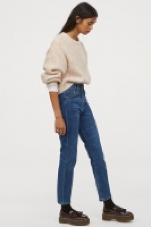  Chunky-knit jumper £6.00