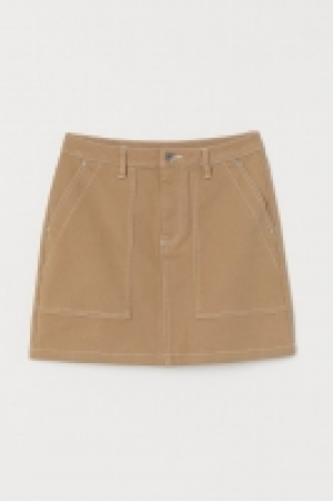  Skirt with pockets £8.00