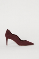 HM   Pointed court shoes