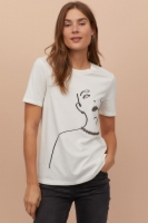  Appliquéd T-shirt £7.00
