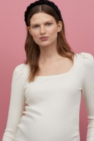  MAMA Ribbed top £10.00