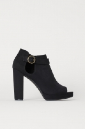 HM   Platform ankle boots