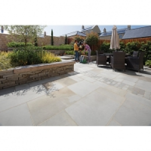 Marshalls Sawn Versuro Smooth Antique Silver Paving Slab 750 £950.00