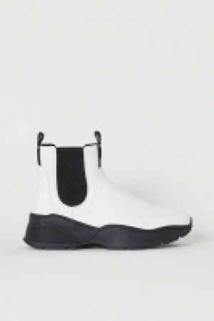  Warm-lined Chelsea boots £15.00
