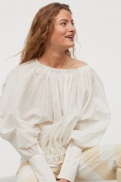 HM   Airy cotton blouse