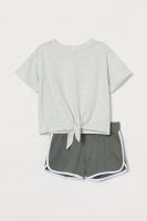 HM   Top and shorts