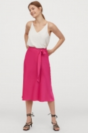 HM   Tie-belt satin skirt