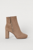 HM   Block-heeled ankle boots