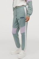 HM   Joggers with side stripes