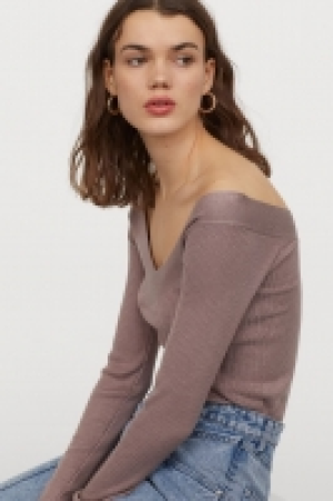 Ribbed top £8.00