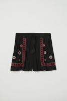 HM  Shorts with embroidery