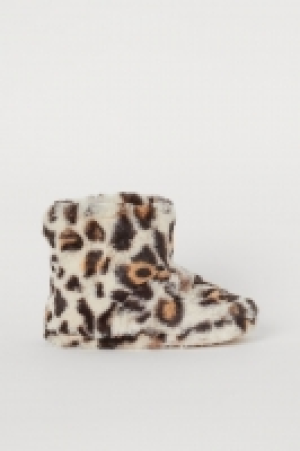 Soft slippers £4.00