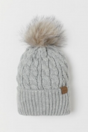 Knitted pompom hat £6.00