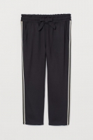 HM  Pull-on side-striped trousers