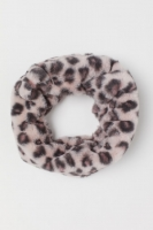 Faux fur tube scarf £6.00