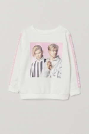 Printed sweatshirt £8.00