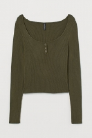 Ribbed top £7.00