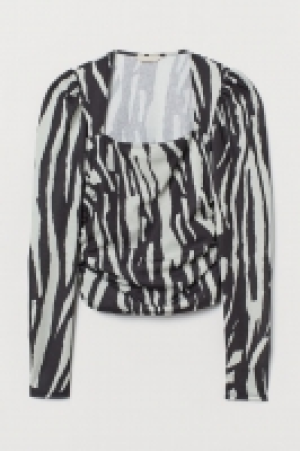 Puff-sleeved top £10.00