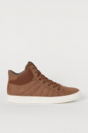Hi-top trainers £20.00