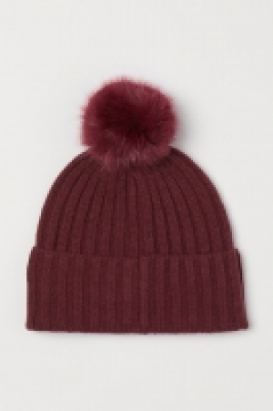 HM  Knitted pompom hat