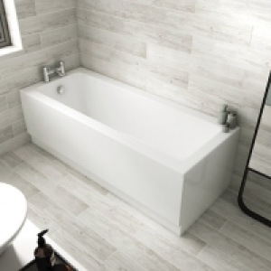 Wickes  Wickes Camisa Sloped Back Straight Bath - 1700mm