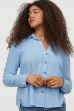 V-neck shirt £10.00