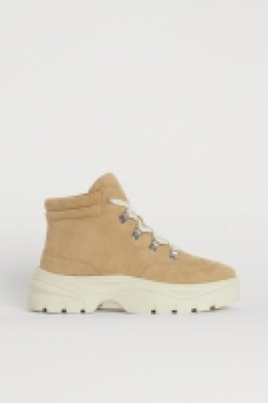Pile-lined boots £20.00