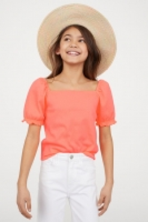 Puff-sleeved top £4.00