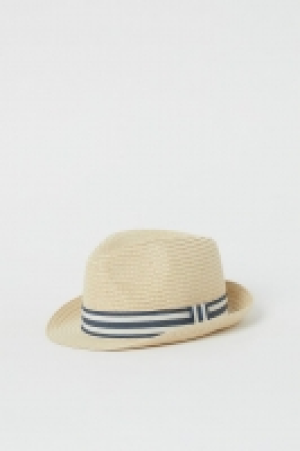 Straw hat £4.00