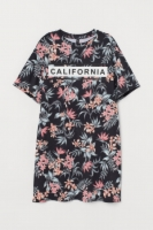 Patterned T-shirt dress £5.00