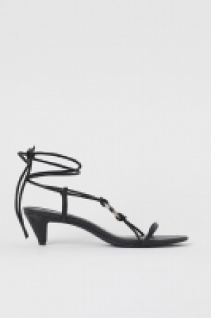 Strappy sandals £8.00