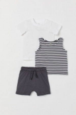 3-piece jersey set £7.00