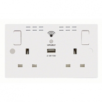 Wickes  BG Twin Switched 13A Wi-fi Range Extender Socket with 1 x US
