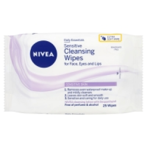 Wilko  Nivea Essential Sensitive Wipes 25S