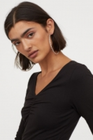 V-neck top £5.00
