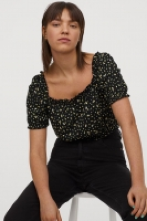 Cropped puff-sleeved top £5.00