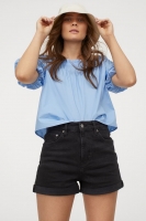 HM  Off-the-shoulder cotton blouse