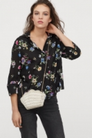 V-neck shirt £9.00