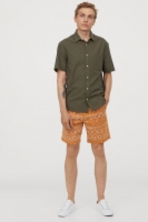 Knee-length cotton shorts £8.00