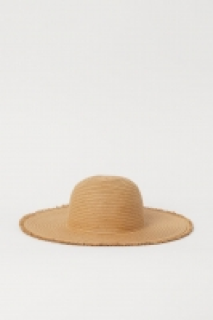 Straw hat £7.00
