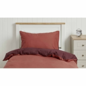 Wilko  Wilko Burgundy Redclay Reversible Duvet Set Single