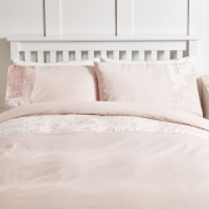 Wilko Easy Care Pink Crushed Velvet Effect King Size Duvet S £18.75