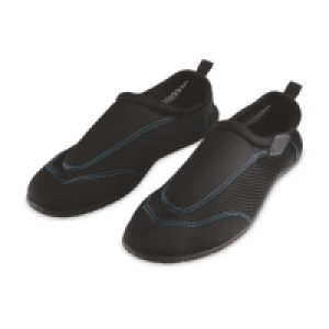 Crane Adults Black Aqua Shoes