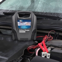 QDStores  Car Battery Charger 12 Volt 6 Amp