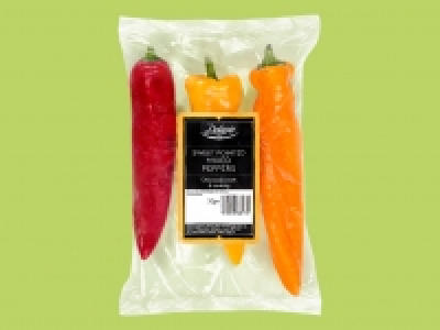 Deluxe Sweet Pointed Mixed Peppers £0.99