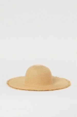 Straw hat £4.00