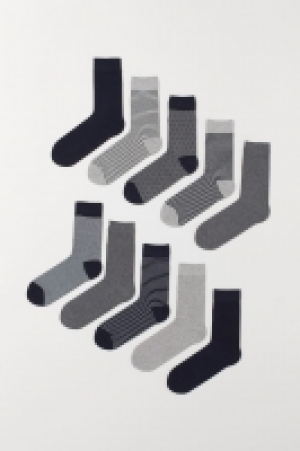 10-pack socks £10.00