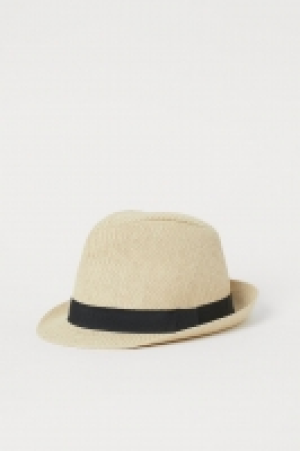 Straw hat £3.00