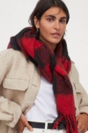 Woven scarf £6.00